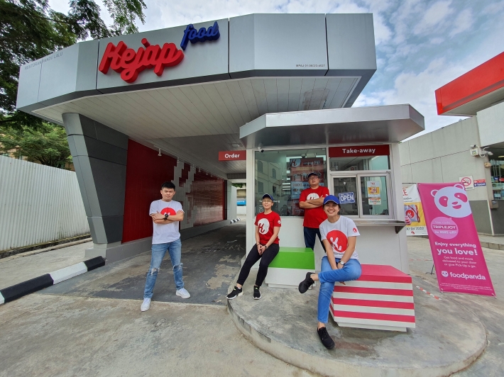 Jinning surati Rus pornosi: keksa odam yosh ayolni sikadi